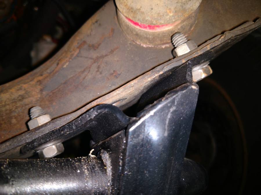 Attached picture sway bar mount.jpg